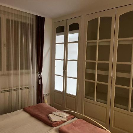Appartement Apartman Gold Maris à Karlovac Extérieur photo