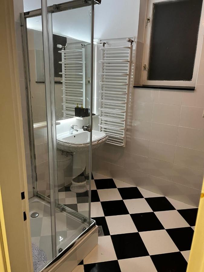 Appartement Apartman Gold Maris à Karlovac Extérieur photo