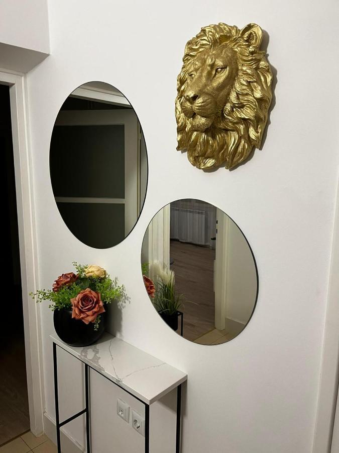 Appartement Apartman Gold Maris à Karlovac Extérieur photo